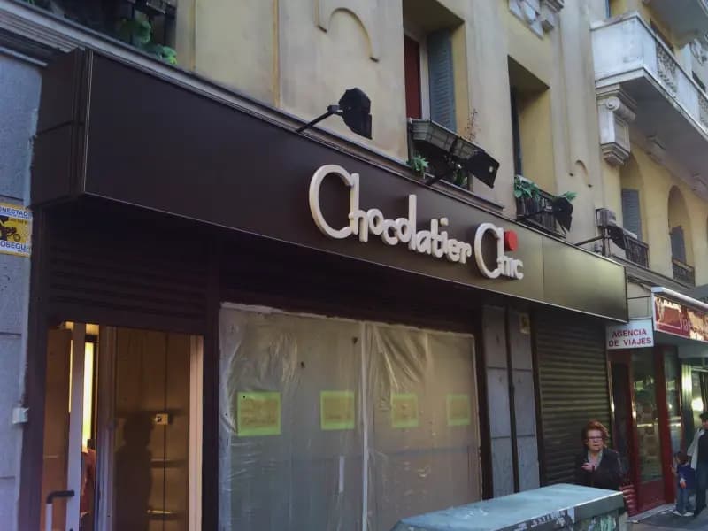 Rótulo tienda de ropa